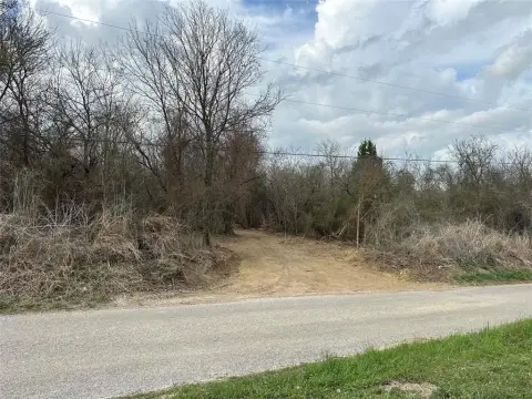 Wooded Land in Ennis, TX
