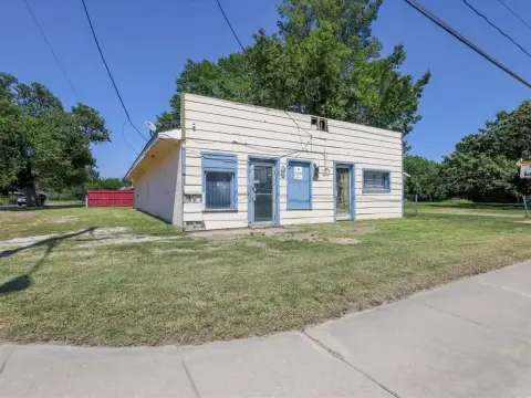 Vacant Retail Lot in Dallas