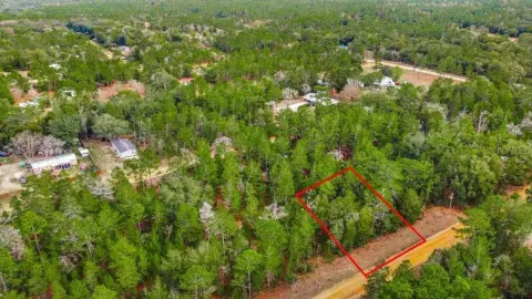 Residential Land in Interlachen, FL