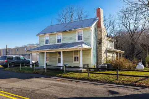 Versatile Commercial Property with Residence