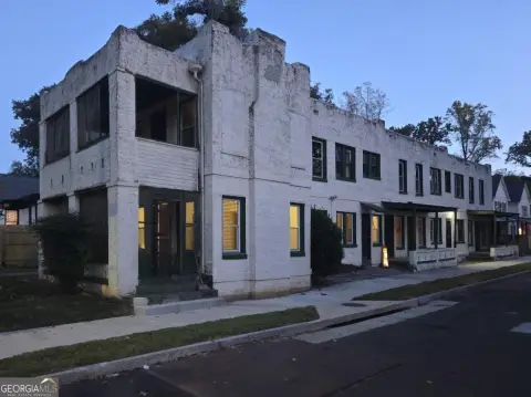 Six-Unit Apartment Near Beltline