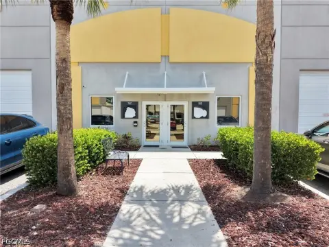 Picture of Flex space at 12811 Commerce Lakes Drive, Fort Myers, FL