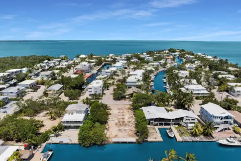 Picture of Waterfront Land at 5 Stillwright Way, Key Largo, FL