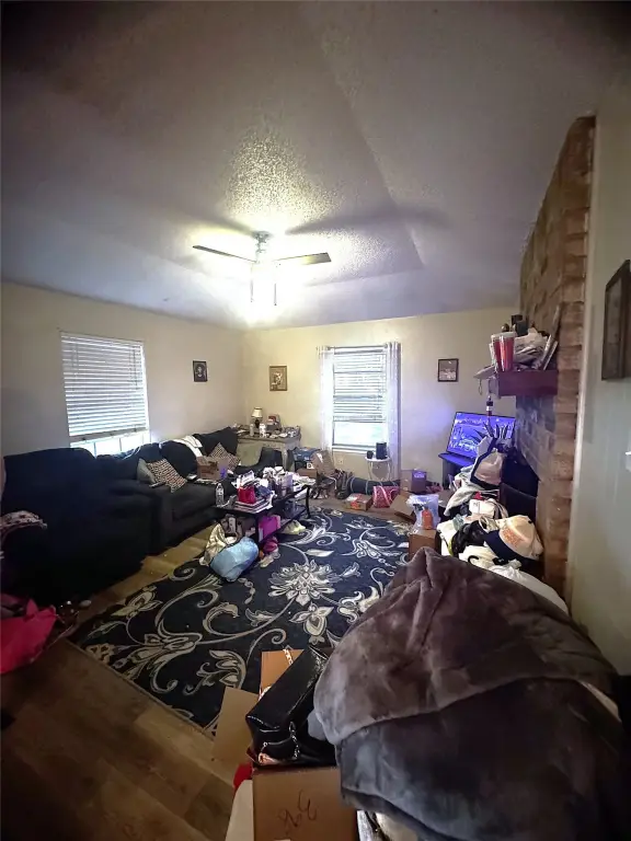 Picture 4