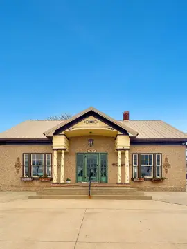 Restaurant Building with Covered Patio