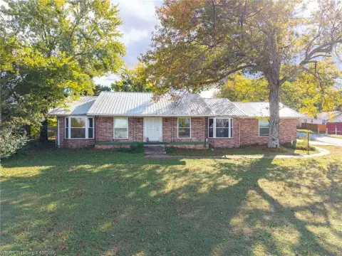 Commercial Land in High-Traffic Area