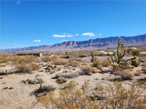 Meadview Land with Utilities Available