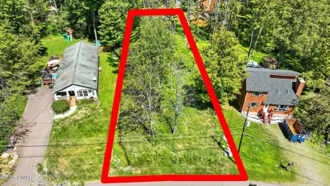 Vacant Land in Amenity-Rich Community