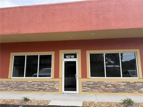 End-Unit Office Space