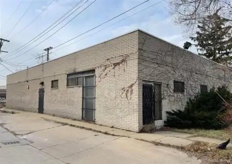 Detroit Medical Building For Sale