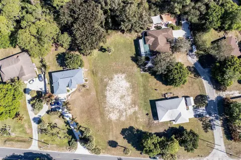 Spacious Vacant Lot in Fort Pierce