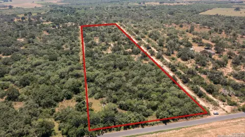 Unrestricted Land Near San Antonio