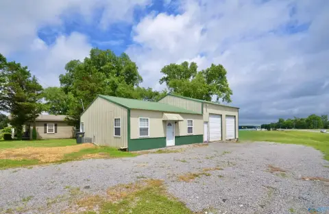 Office Space in Falkville, AL