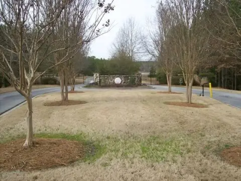 Eagles Harbor Gated Lot