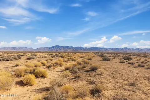 40 Acres Near Highway 93