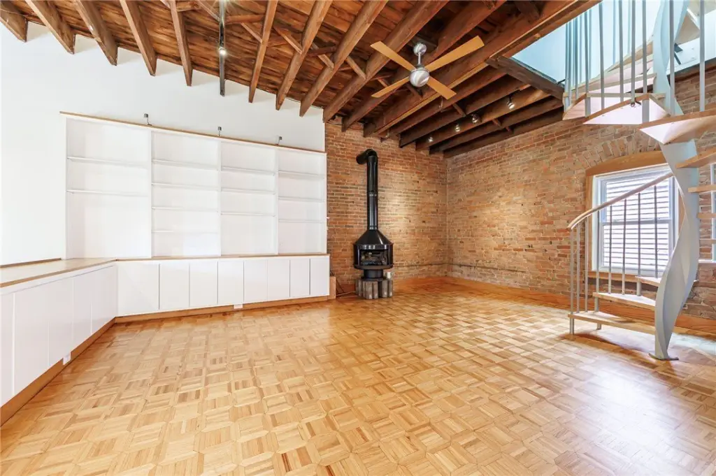 Picture 10