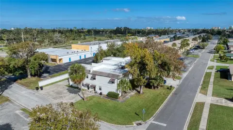 6-Unit Townhouse Apartment Property