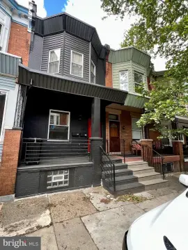 Renovated Duplex with In-Unit Laundry