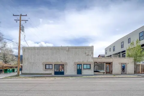 Multi-Use Flex Building
