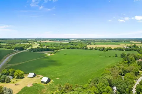 32 Acres of Agricultural Land