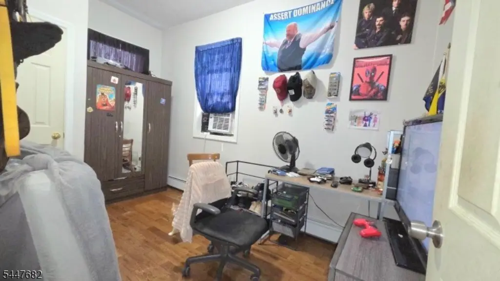 Picture 4