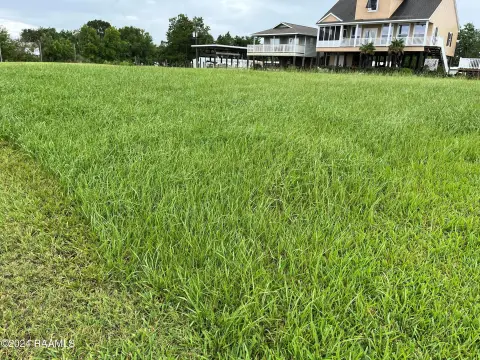 Waterfront Lot Near Delcambre Canal