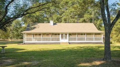 Texas Farm and Ranch Retreat