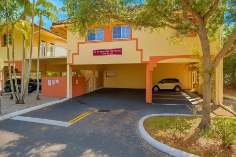 Professional Office Space in Davie