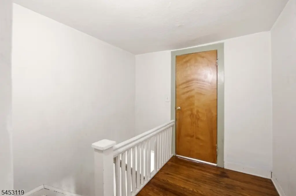 Picture 19