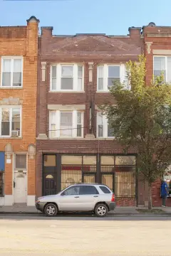 Commercial Space in Chicago, IL