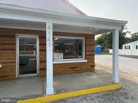 Convenience Store Retail Space