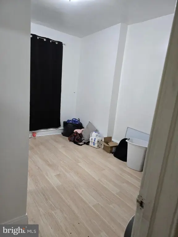 Picture 3