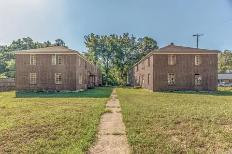 16-Unit Apartment Complex