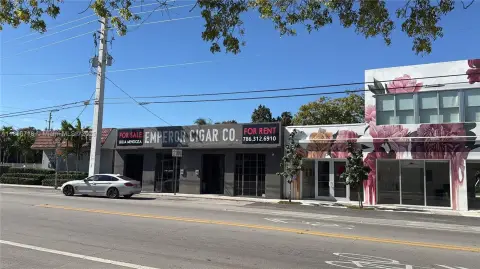 Miami Retail Space in Buena Vista