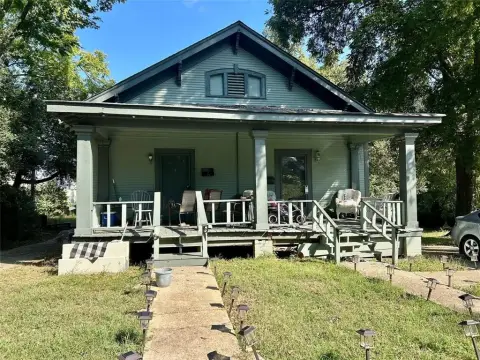 Shreveport Duplex with Garage Apartment