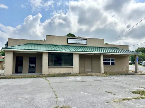 Freestanding Storefront Building