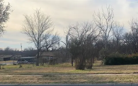 Corner Lot in Coleman, Texas