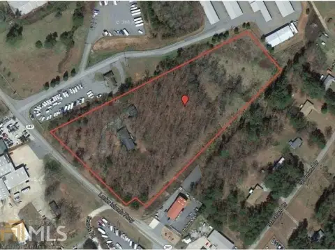 Land Near Lake Lanier Islands