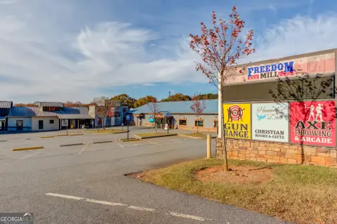 Versatile Commercial Space in Cumming, GA