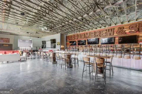 Versatile Commercial Space in Cumming