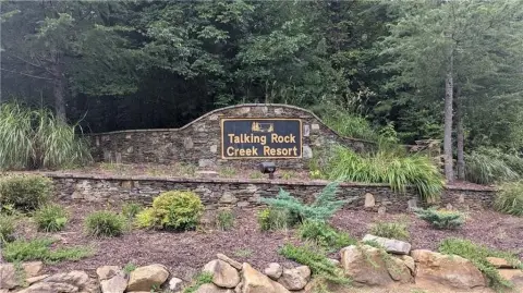 Land in Talking Rock Creek