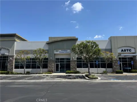 Renovated Commercial Space in Ontario