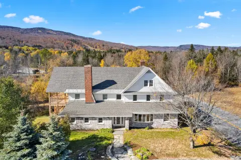 Renovated Estate Near Mount Snow