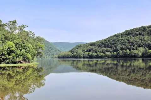 10 Acre Riverfront Recreational Land