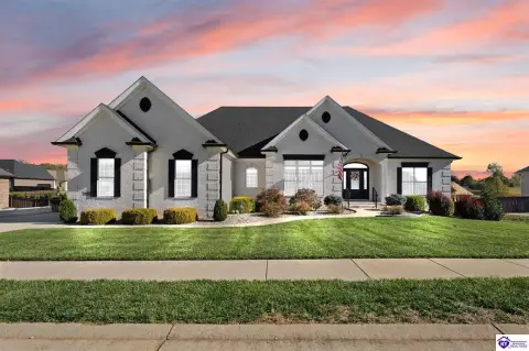 Alvaton Estate with Modern Amenities