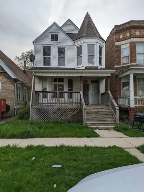 Residential Income Property in Chicago