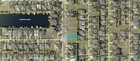 Oversized Lot in Cape Coral