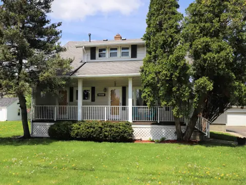 Spacious Duplex on 1.8 Acres