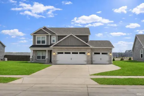 Modern Home in Wake Robin