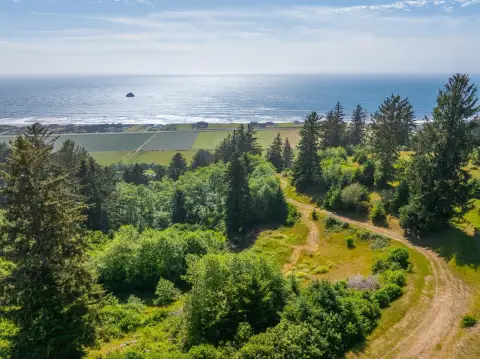 Ocean View Acres in Smith River